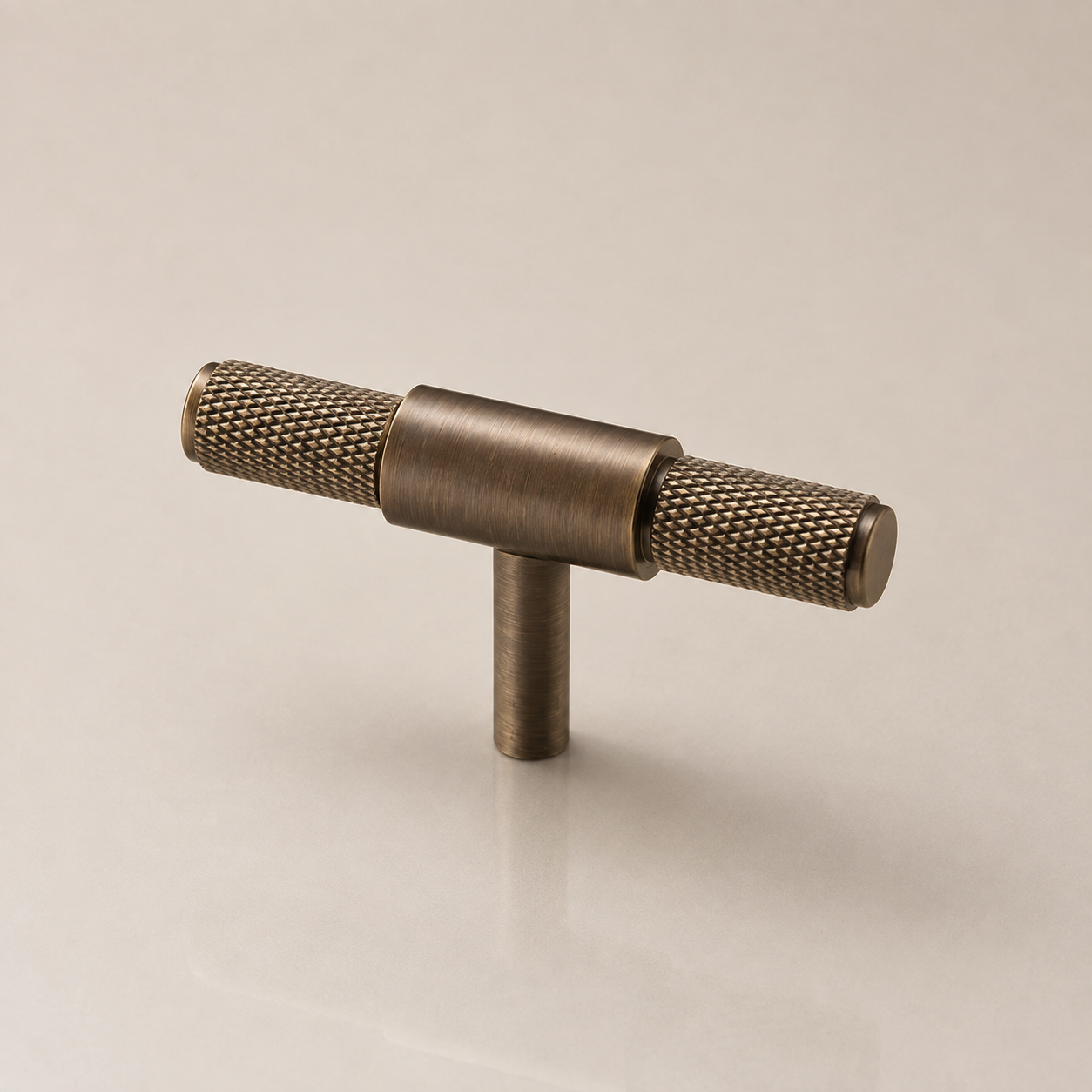 Aure Huxley T-Bar Knob – Aged Brass