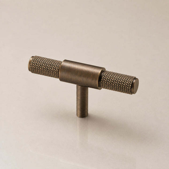 Aure Huxley T-Bar Knob – Aged Brass
