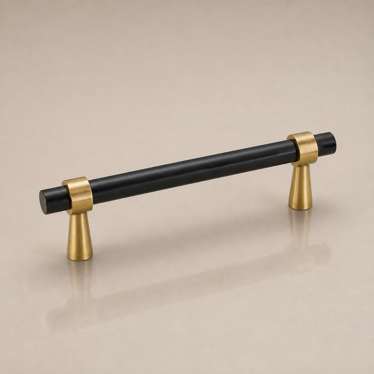 Aure Foster Pull – Matte Black & Satin Brass