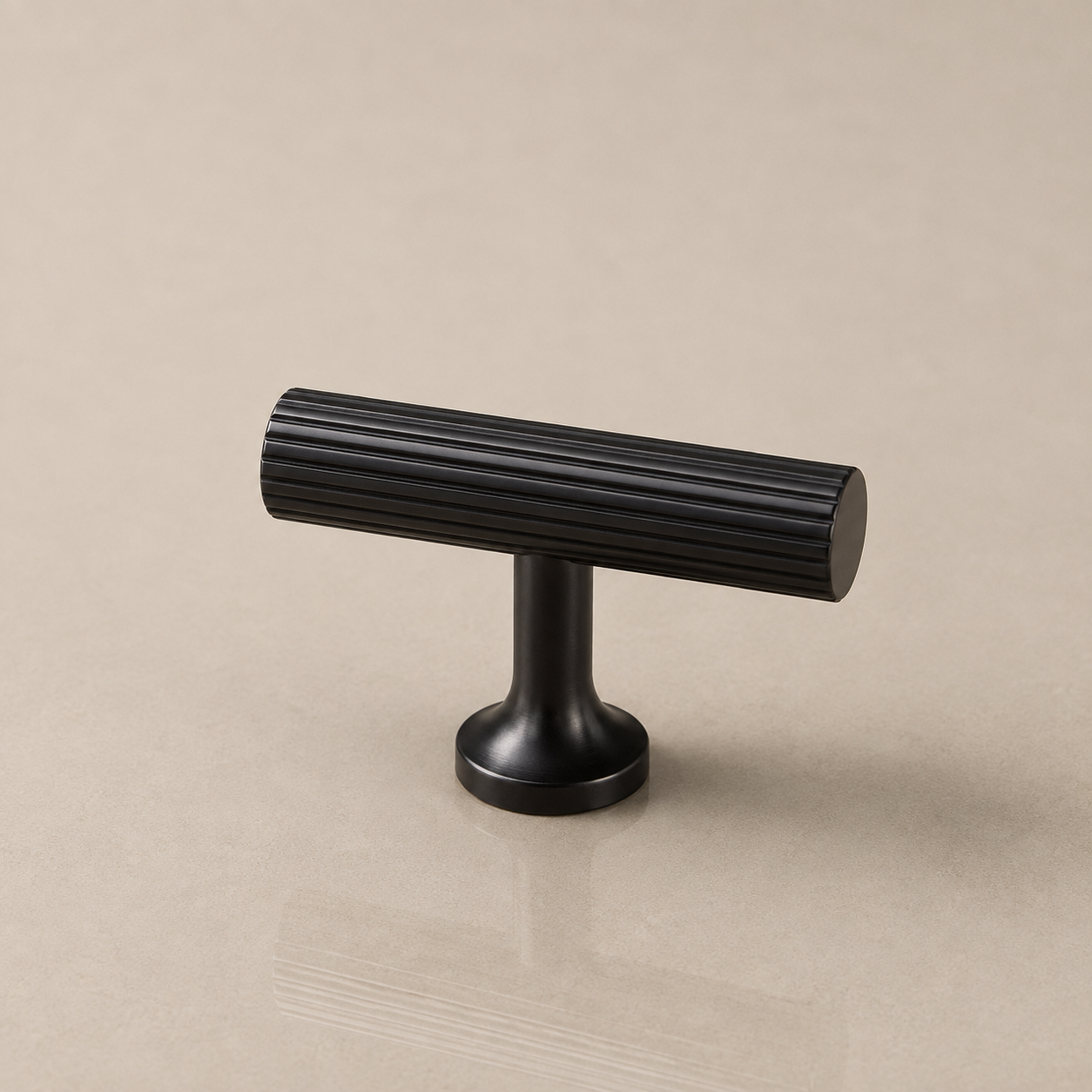 Aure Camden T-Bar – Matte Black