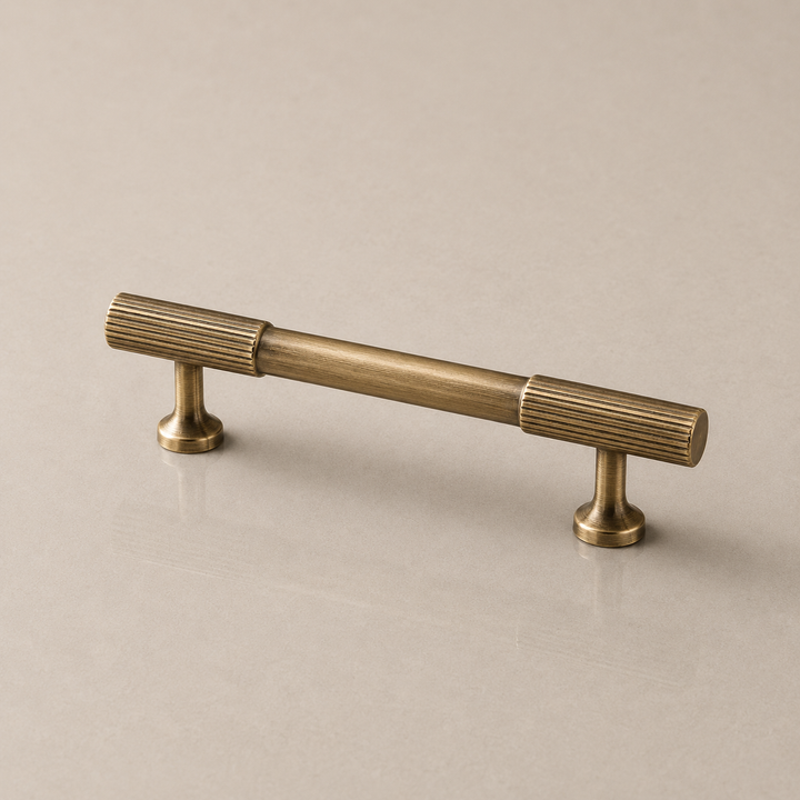 Aure Camden Cabinet Pull – Aged Brass