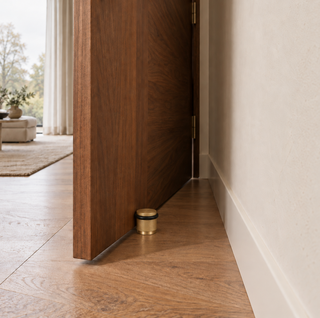 Knurled Adjustable Floor-Mounted Door Stoper