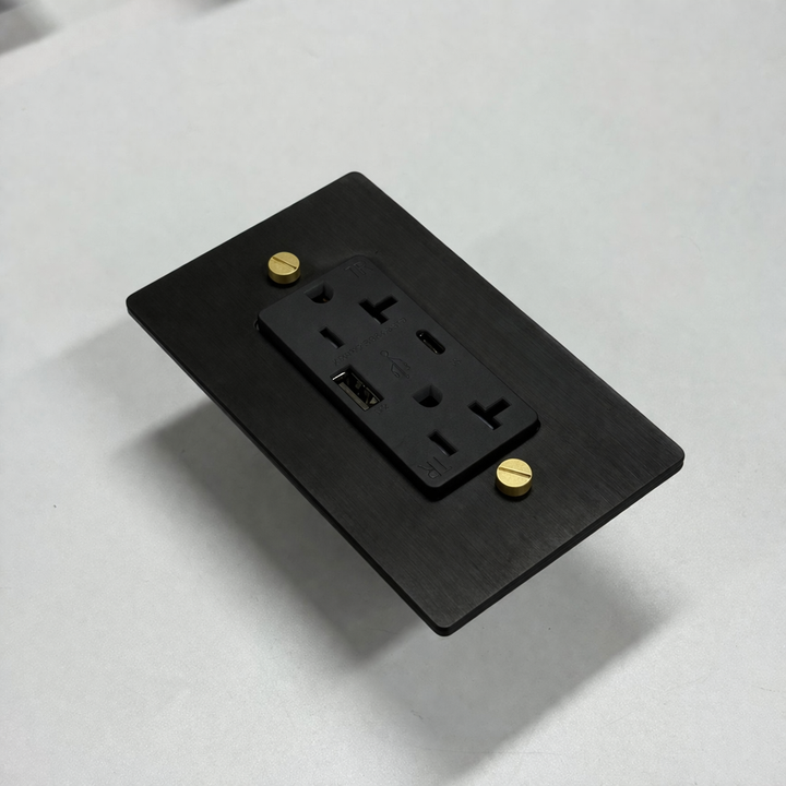 Matte Black & Brass Duplex Outlet with USB-C & USB-A - 1G