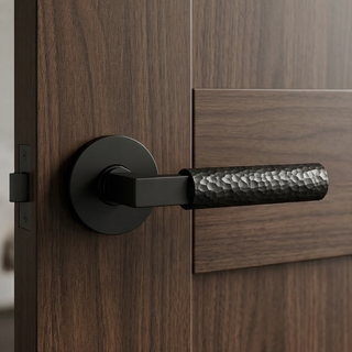 Hammered Door Handle on Round Rose - Matte black
