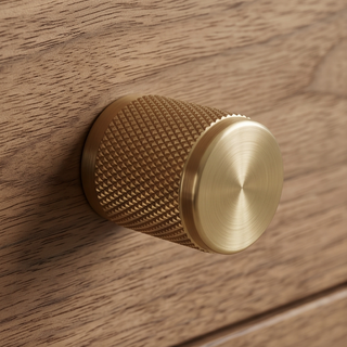 Aure Mercer Knob - Knurled - Satin brass