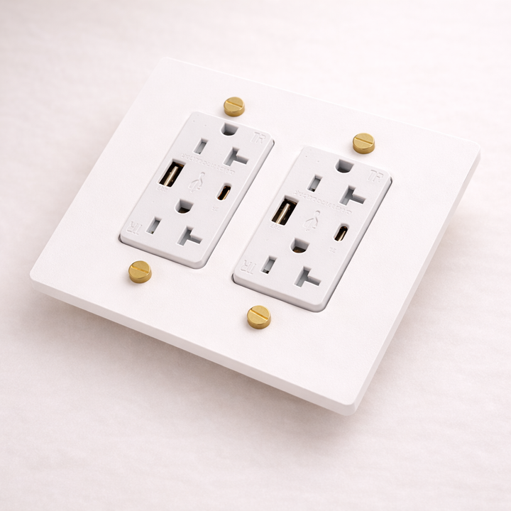 Ivory White & Brass Duplex Outlet with USB-C & USB-A - 2G