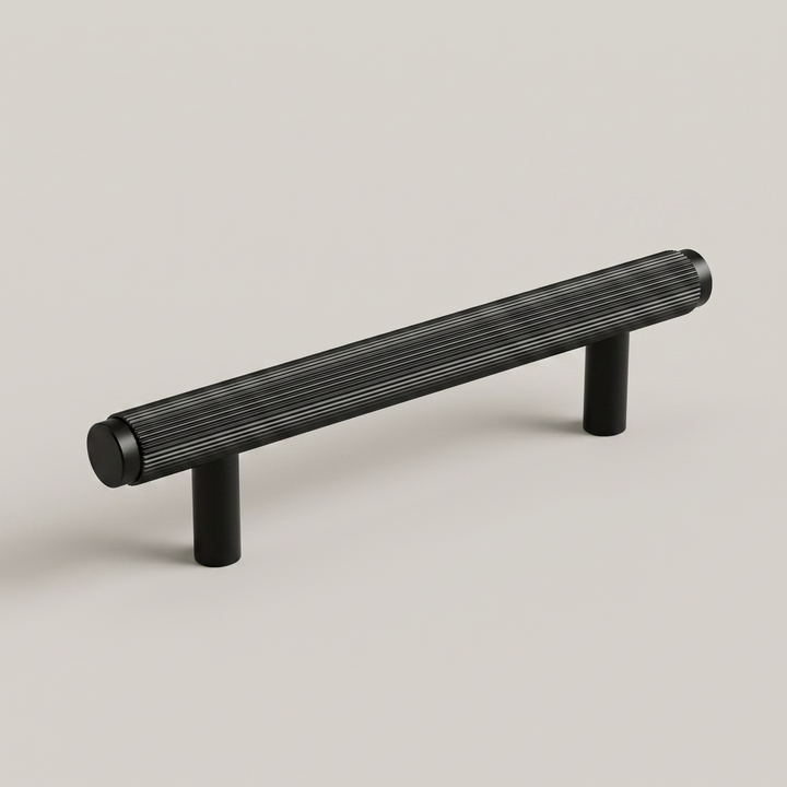 Aure Calder Pull - Matte Black