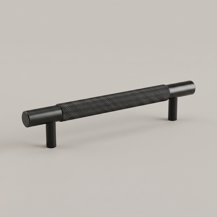 Aure Huxley Pull - Matte Black