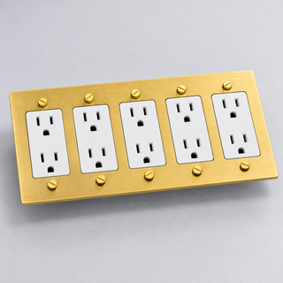 Aure Maison Satin Brass · 5-Gang · Duplex – White — configuration render